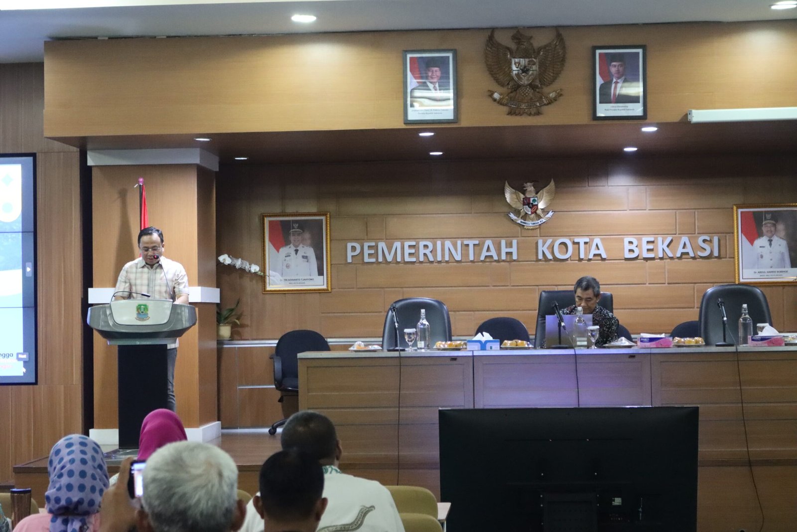 Inspektorat Daerah Kota Bekasi menggelar Bimbingan Teknis Swakelola Tipe IV bagi Camat dan Lurah untuk memperkuat partisipasi masyarakat dan akuntabilitas pemerintahan.