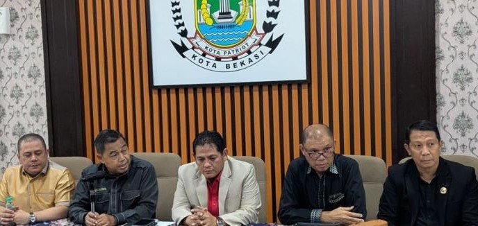 Upaya mediasi Badan Kehormatan terhenti setelah hanya satu pihak bersedia berdamai.